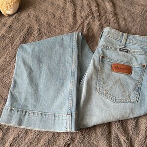 Wrangler Light Blue ladies trousers